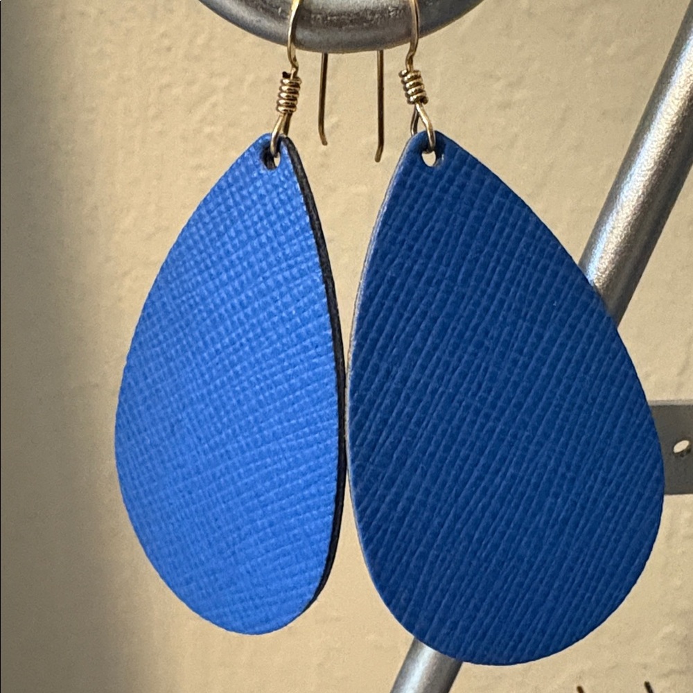 Nickel & Suede Ultramarine Teardrops